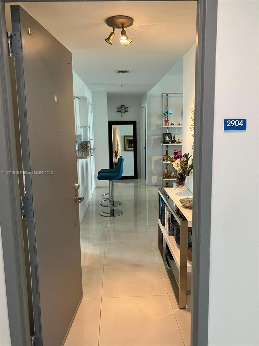 Picture of 601 NE 36Th St # 2904, Miami FL 33137