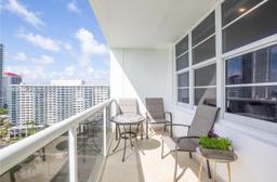 Picture of 3725 S Ocean Dr, Hollywood, FL 33019