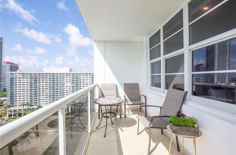Picture of 3725 S Ocean Dr, Hollywood FL 33019