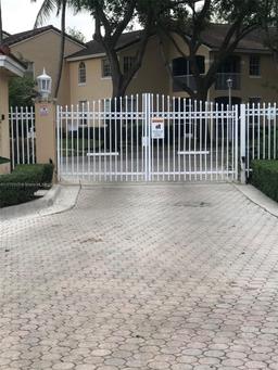 Picture of 14621 Balgowan Rd # 3, Miami Lakes, FL 33016