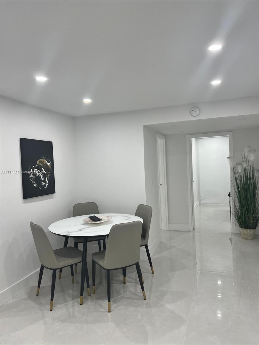 Picture of 17021 N Bay Rd # 220, Sunny Isles Beach, FL 33160