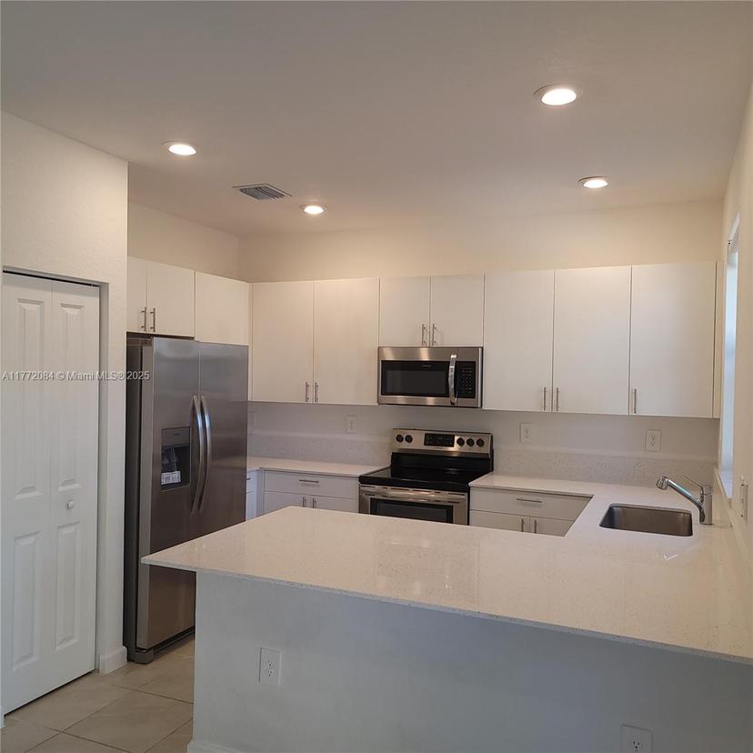 Picture of 2645 SE 17Th St, Homestead FL 33035