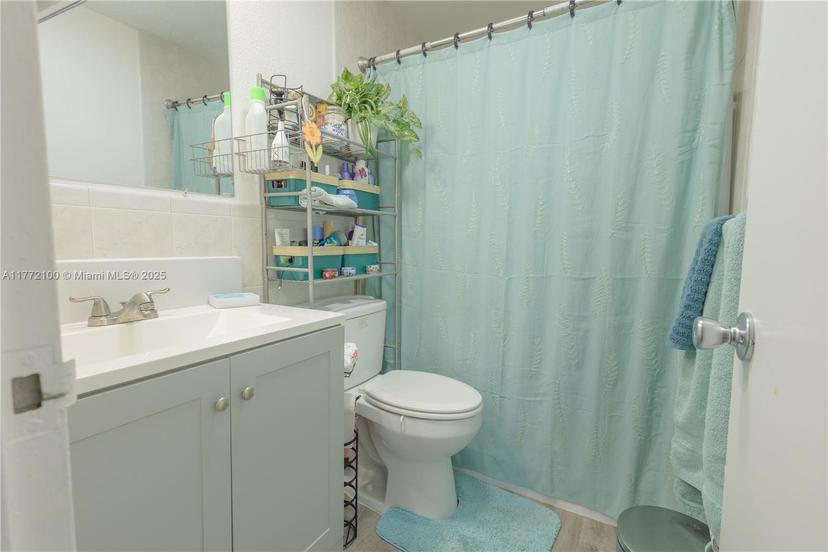 Picture of 30 E 39Th St # 325, Hialeah FL 33013