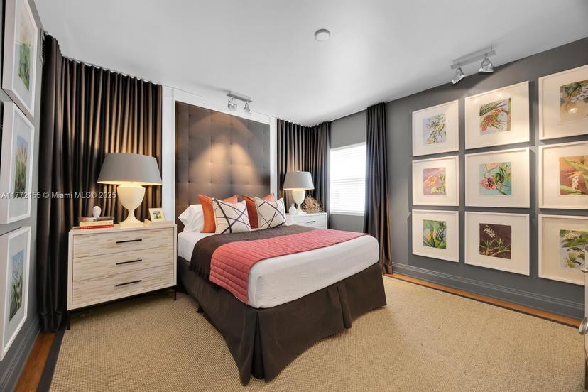 Picture of 6911 Bay Dr # 3, Miami Beach FL 33141