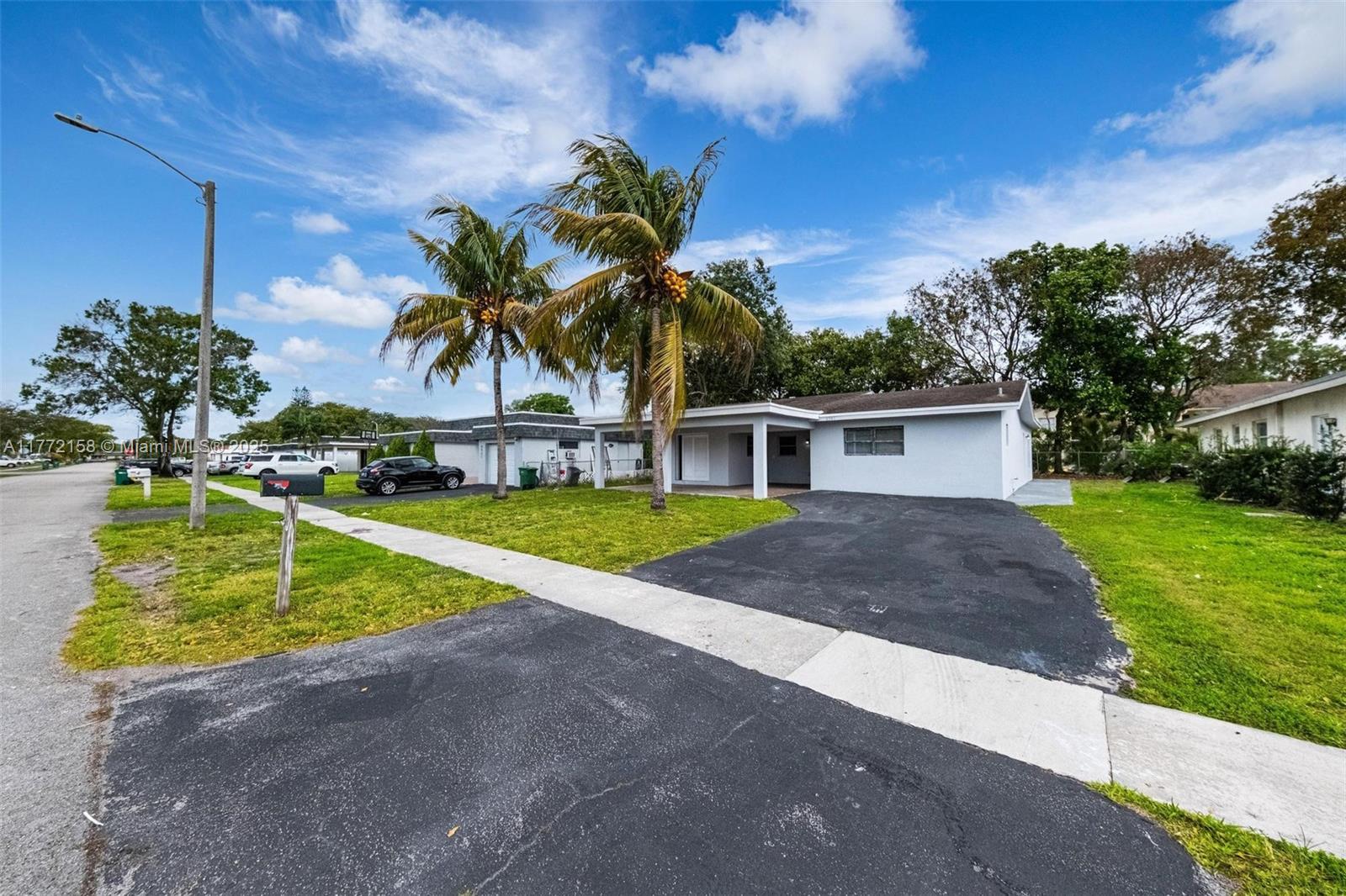 Picture of 6941 NW 84Th St, Tamarac, FL 33321