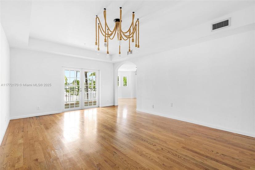 Picture of 1415 Sunset Harbour Dr # 406, Miami Beach FL 33139
