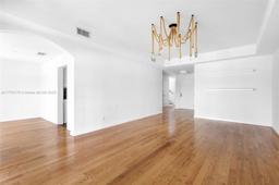 Picture of 1415 Sunset Harbour Dr # 406, Miami Beach, FL 33139