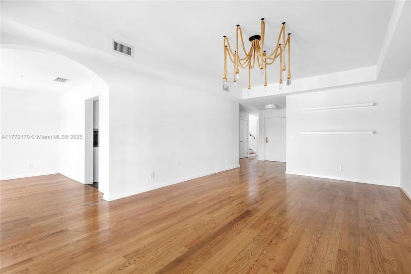 Picture of 1415 Sunset Harbour Dr # 406, Miami Beach FL 33139