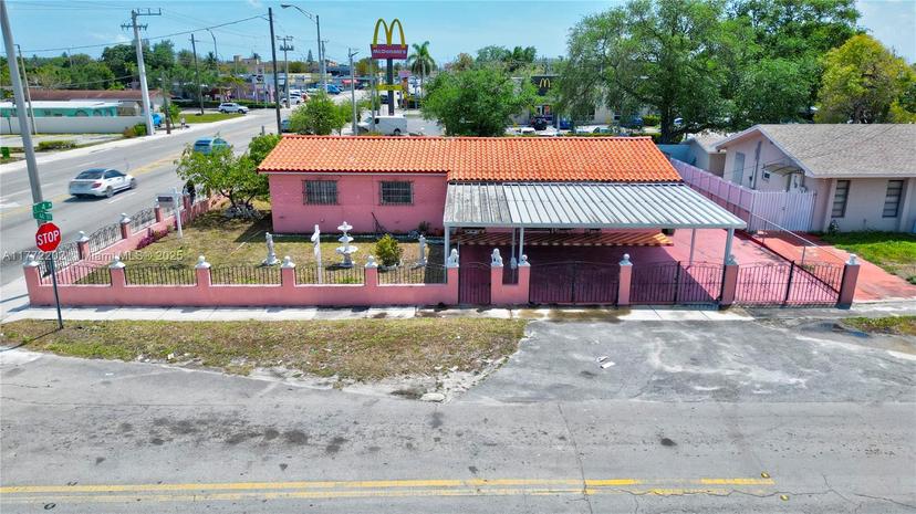 Picture of 390 E 44Th St, Hialeah FL 33013