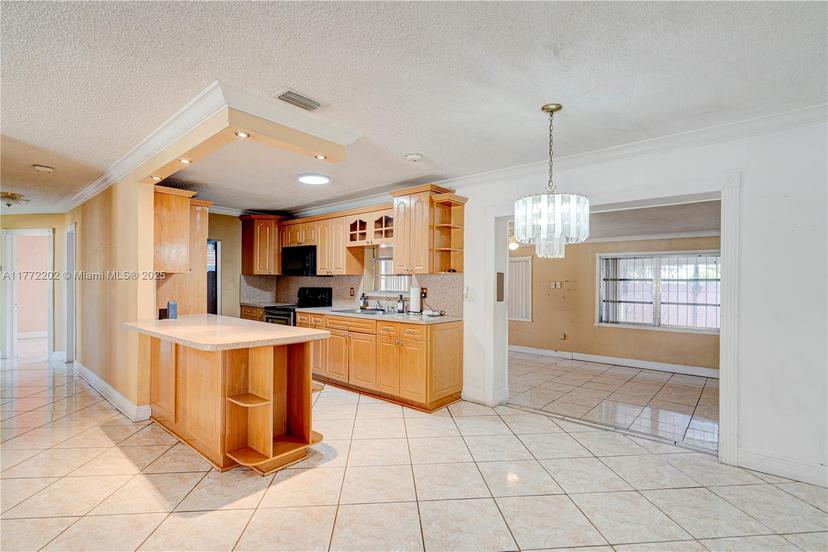 Picture of 390 E 44Th St, Hialeah FL 33013