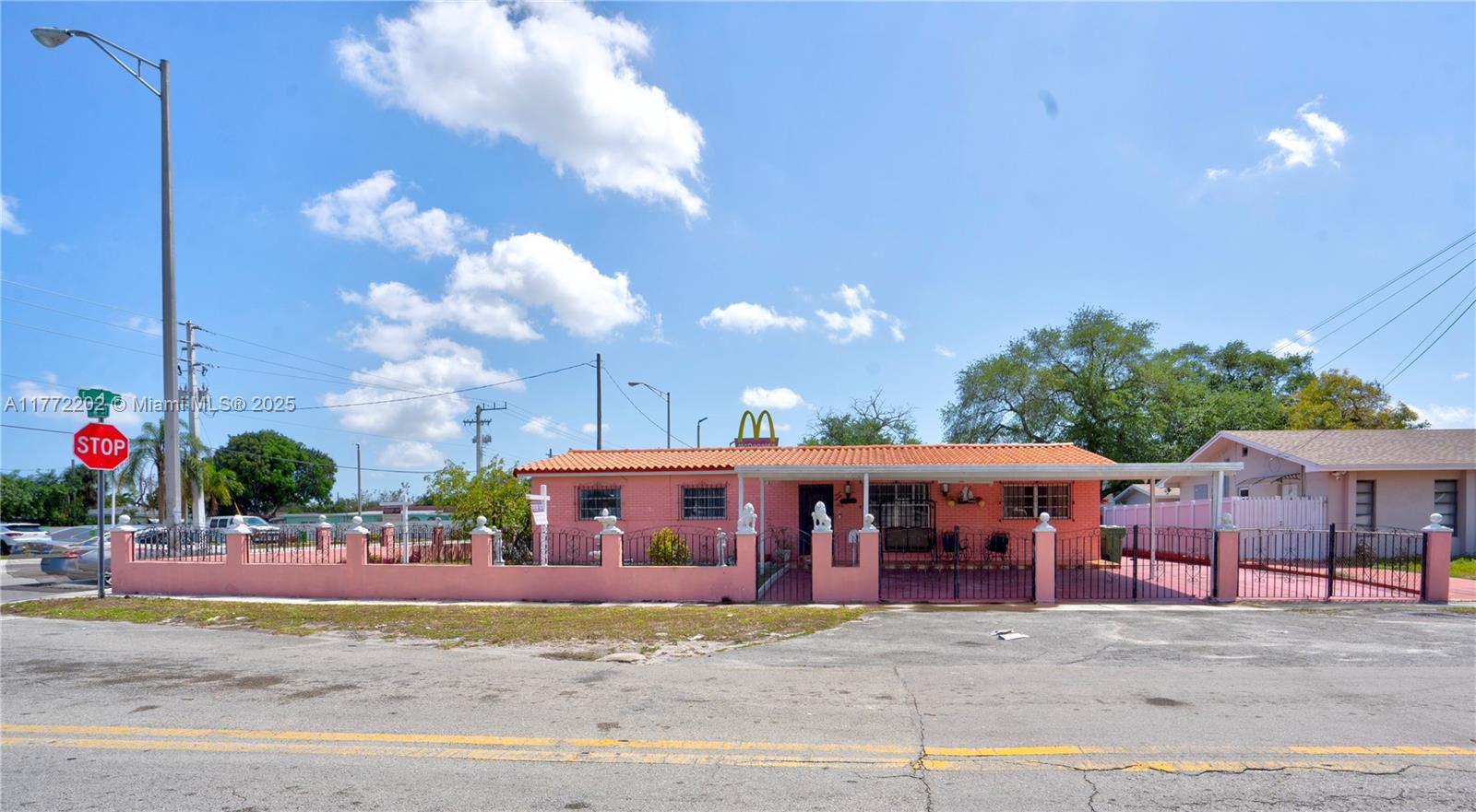 Picture of 390 E 44Th St, Hialeah, FL 33013