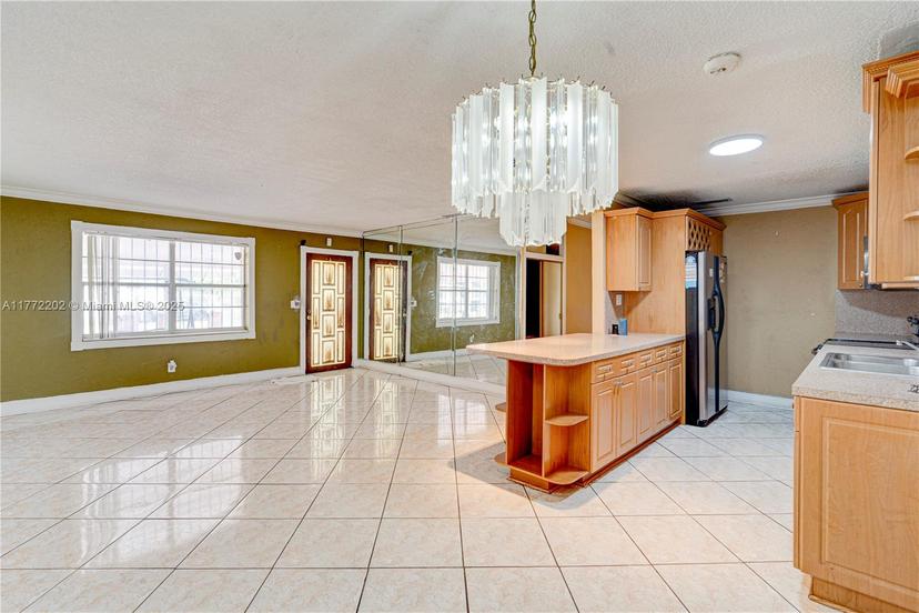 Picture of 390 E 44Th St, Hialeah FL 33013