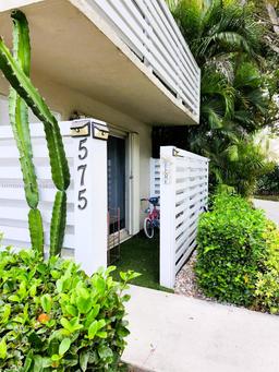 Picture of 575 NW 98Th Ave, Plantation, FL 33324