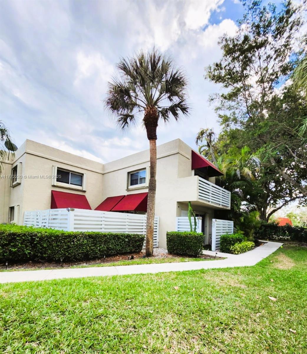 Picture of 575 NW 98Th Ave, Plantation, FL 33324
