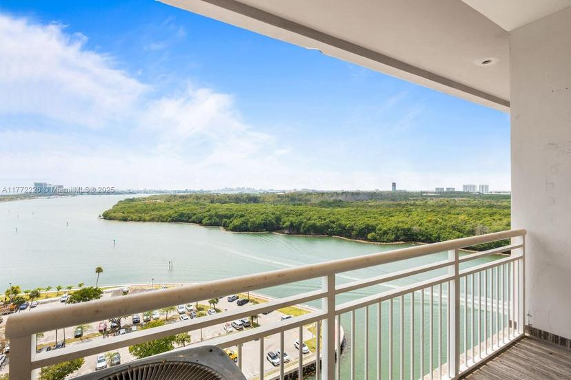 Picture of 400 Kings Point Dr # 1607, Sunny Isles Beach FL 33160