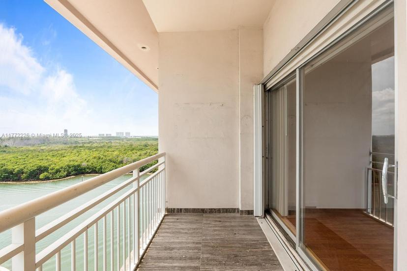 Picture of 400 Kings Point Dr # 1607, Sunny Isles Beach FL 33160