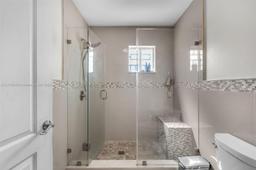 Picture of 12332 NW 97Th Ct, Hialeah Gardens, FL 33018