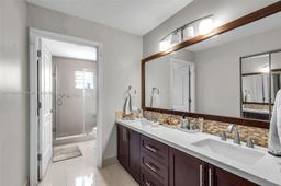 Picture of 12332 NW 97Th Ct, Hialeah Gardens, FL 33018