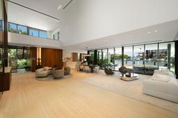 Picture of 5515 Pine Tree Dr, Miami Beach, FL 33140