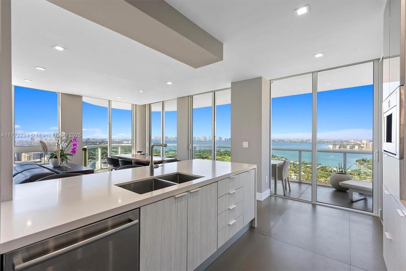 Picture of 6365 Collins Ave # 4307, Miami Beach FL 33141