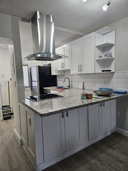 Picture of 2905 Point East Dr # L212, Aventura, FL 33160