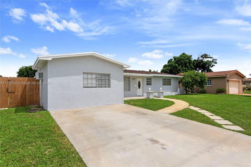 Picture of 2101 NW 85Th Way, Pembroke Pines FL 33024