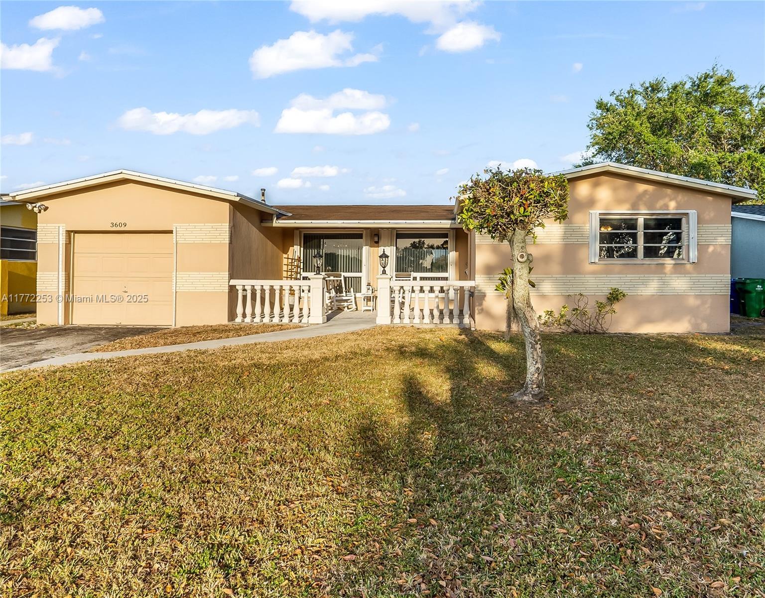 Picture of 3609 Acapulco Dr, Miramar, FL 33023