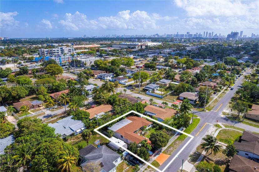 Picture of 1081 NE 160Th Ter, North Miami Beach FL 33162