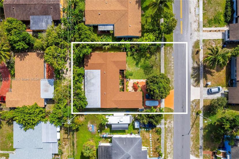 Picture of 1081 NE 160Th Ter, North Miami Beach FL 33162