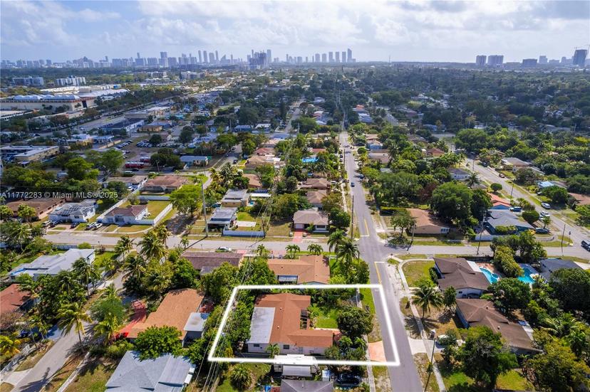 Picture of 1081 NE 160Th Ter, North Miami Beach FL 33162