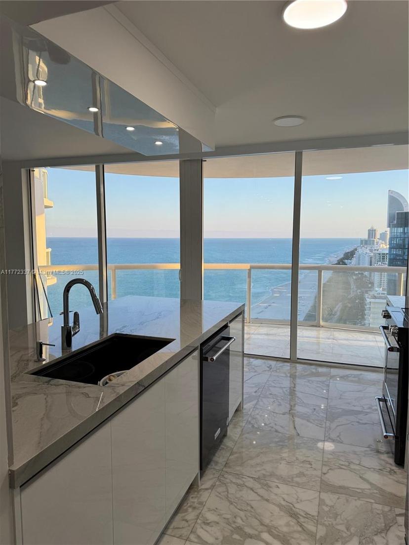 Picture of 6365 Collins Ave # 3304, Miami Beach FL 33141