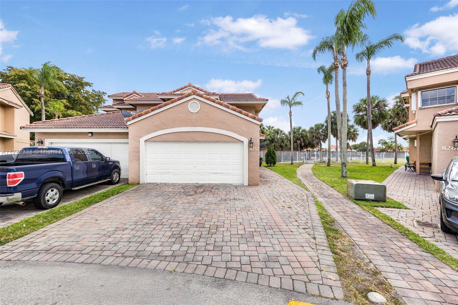 Picture of 8252 NW 191St Ln # 15R, Hialeah, FL 33015
