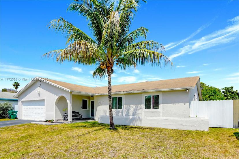 Picture of 13217 SW 257Th Ter, Homestead FL 33032