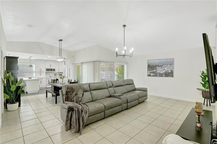 Picture of 13217 SW 257Th Ter, Homestead FL 33032