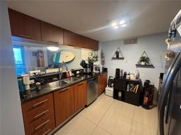 Picture of 1800 N Bayshore Dr # 1404, Miami, FL 33132