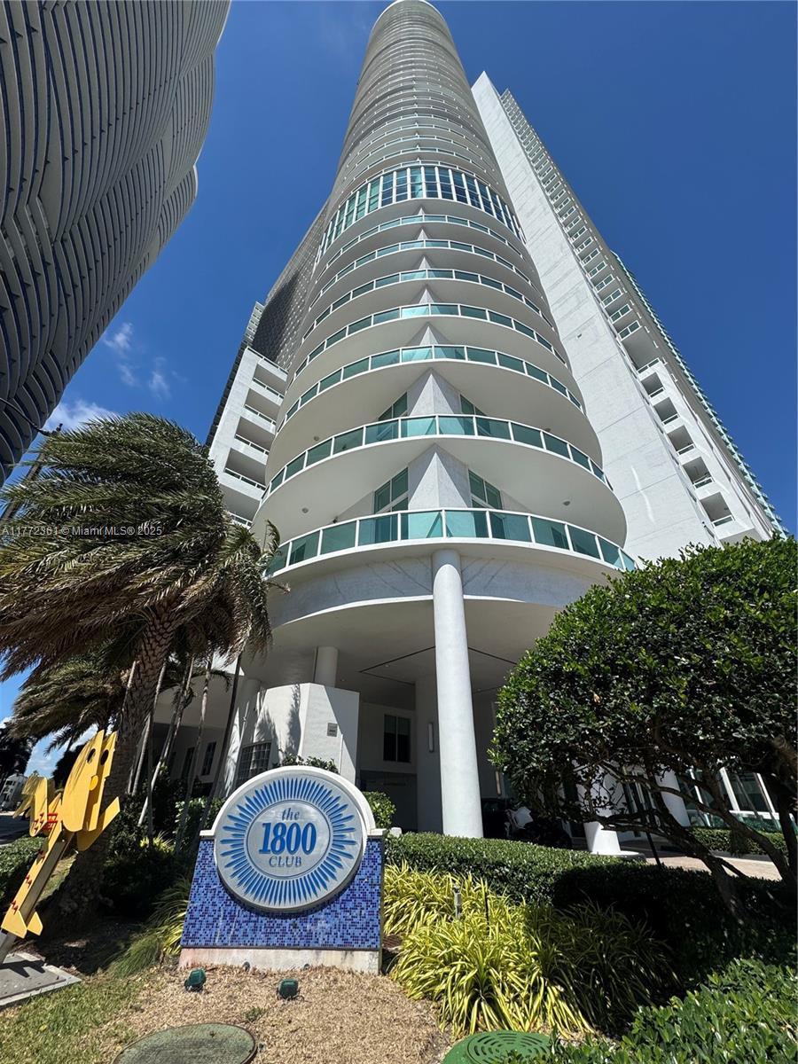 Picture of 1800 N Bayshore Dr # 1404, Miami, FL 33132
