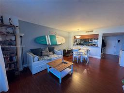 Picture of 1800 N Bayshore Dr # 1404, Miami, FL 33132