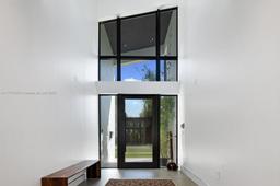 Picture of 2421 NE 199Th St, Miami, FL 33180