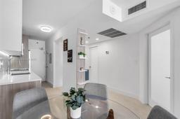 Picture of 100 Lincoln Rd # 539, Miami Beach, FL 33139