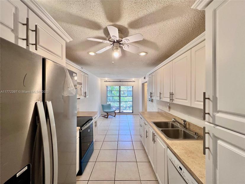 Picture of 3302 Farragut St # 5A, Hollywood FL 33021
