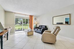 Picture of 811 S Hollybrook Dr # 108, Pembroke Pines, FL 33025