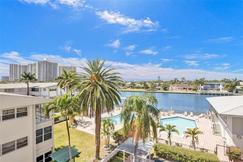 Picture of 3113 S Ocean Dr # 410, Hallandale Beach FL 33009