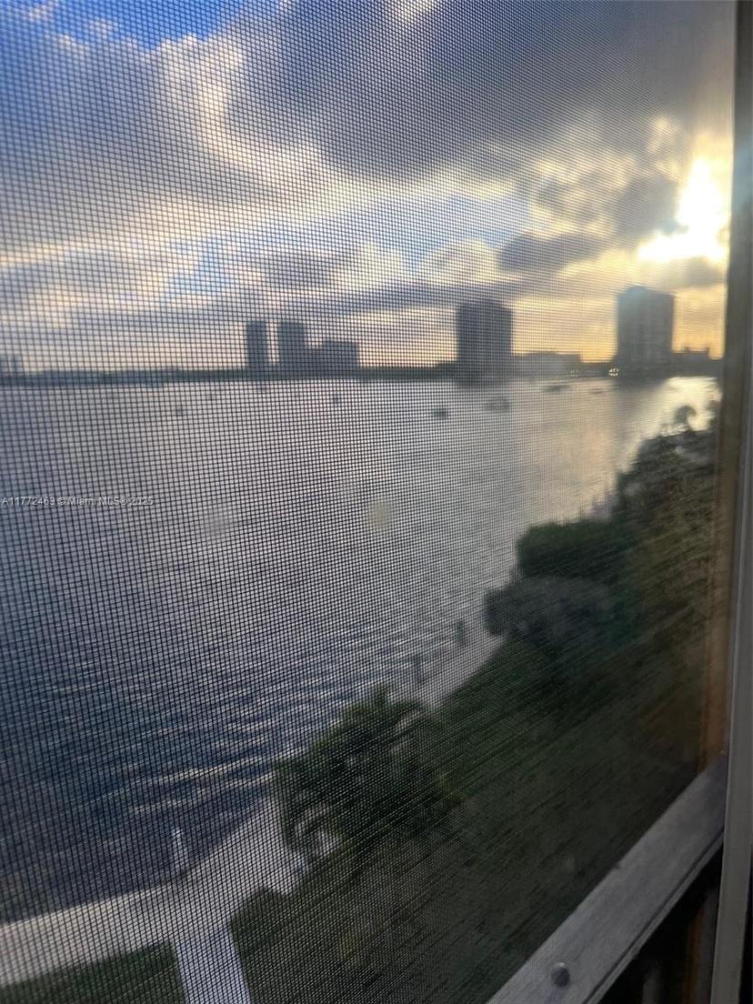 Picture of 3020 Marcos Dr # S607, Aventura FL 33160