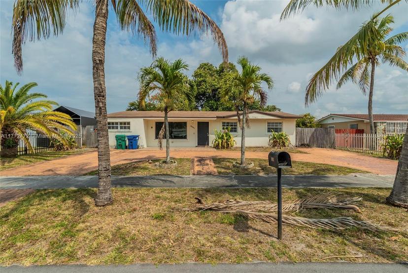 Picture of 5001 NW 172Nd Ter, Miami Gardens FL 33055