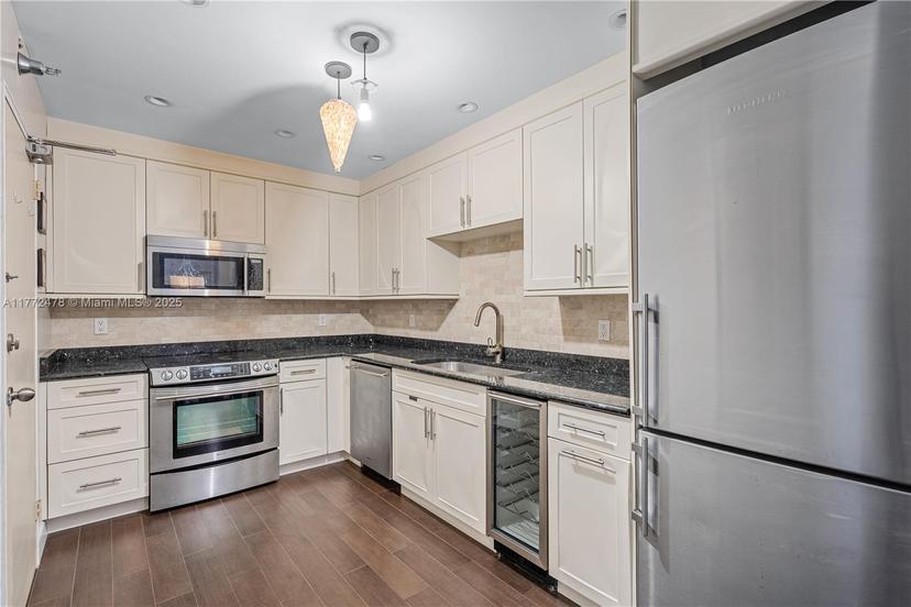Picture of 10185 Collins Ave # 1110, Bal Harbour FL 33154