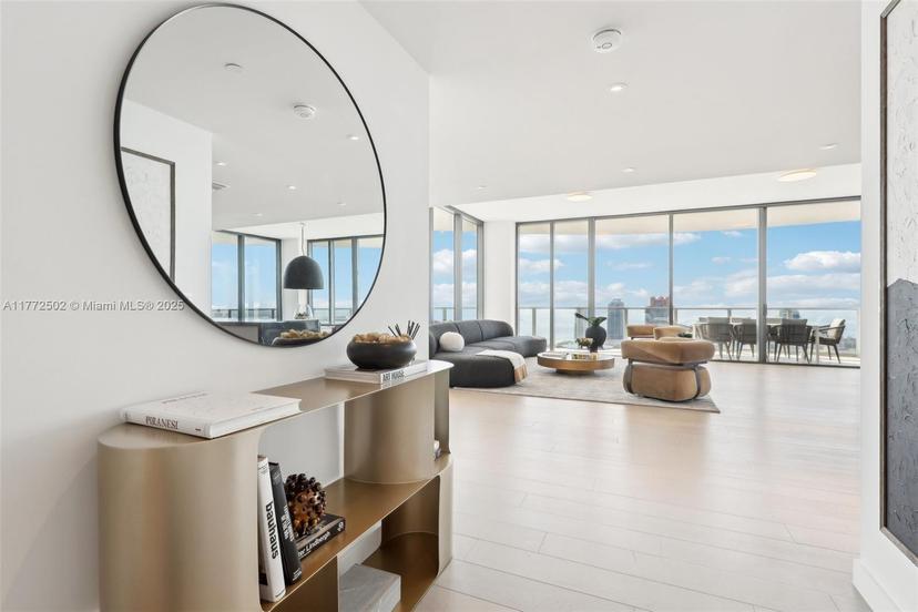 Picture of 500 Alton Rd, Miami Beach FL 33139