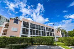 Picture of 85 Gulfstream Rd # 304A, Dania Beach, FL 33004