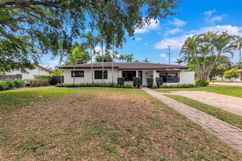 Picture of 490 NW 88Th Ter, El Portal FL 33150