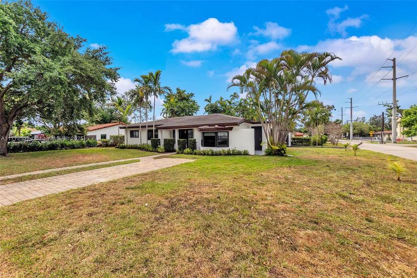 Picture of 490 NW 88Th Ter, El Portal FL 33150