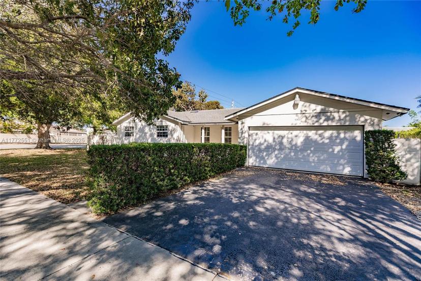 Picture of 10401 SW 142Nd Ct, Miami FL 33186